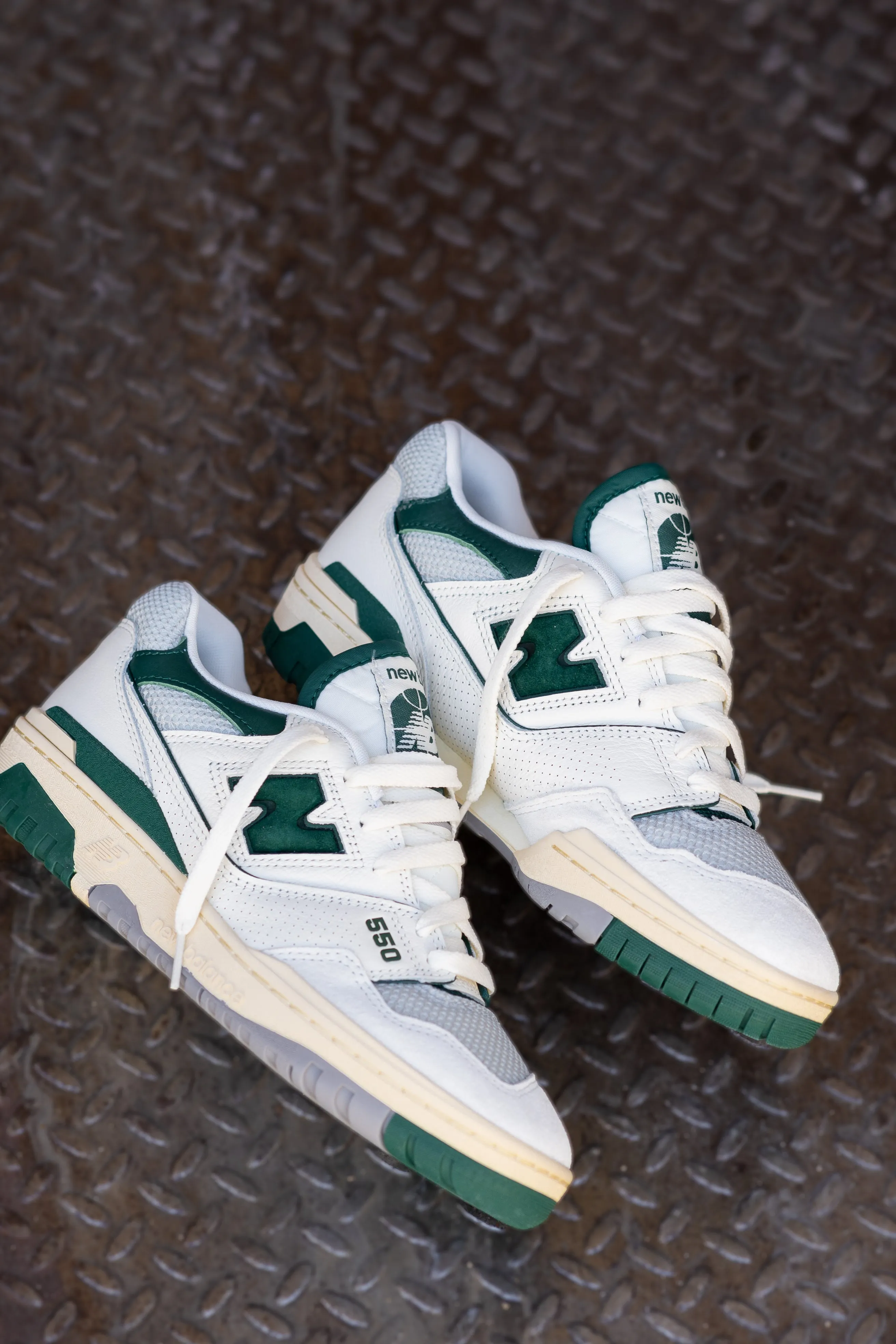 Mens New Balance 550 (White/Green) - BB550CPE