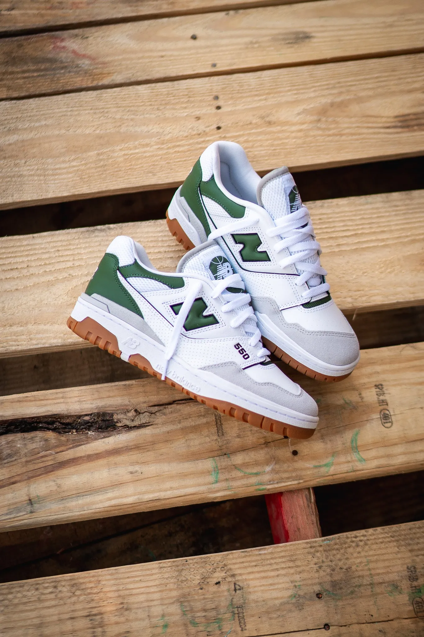 Mens New Balance 550 (White/Pine Green) - BB550ESB