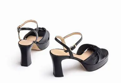 Unisa Black Platform Sandal ONOA