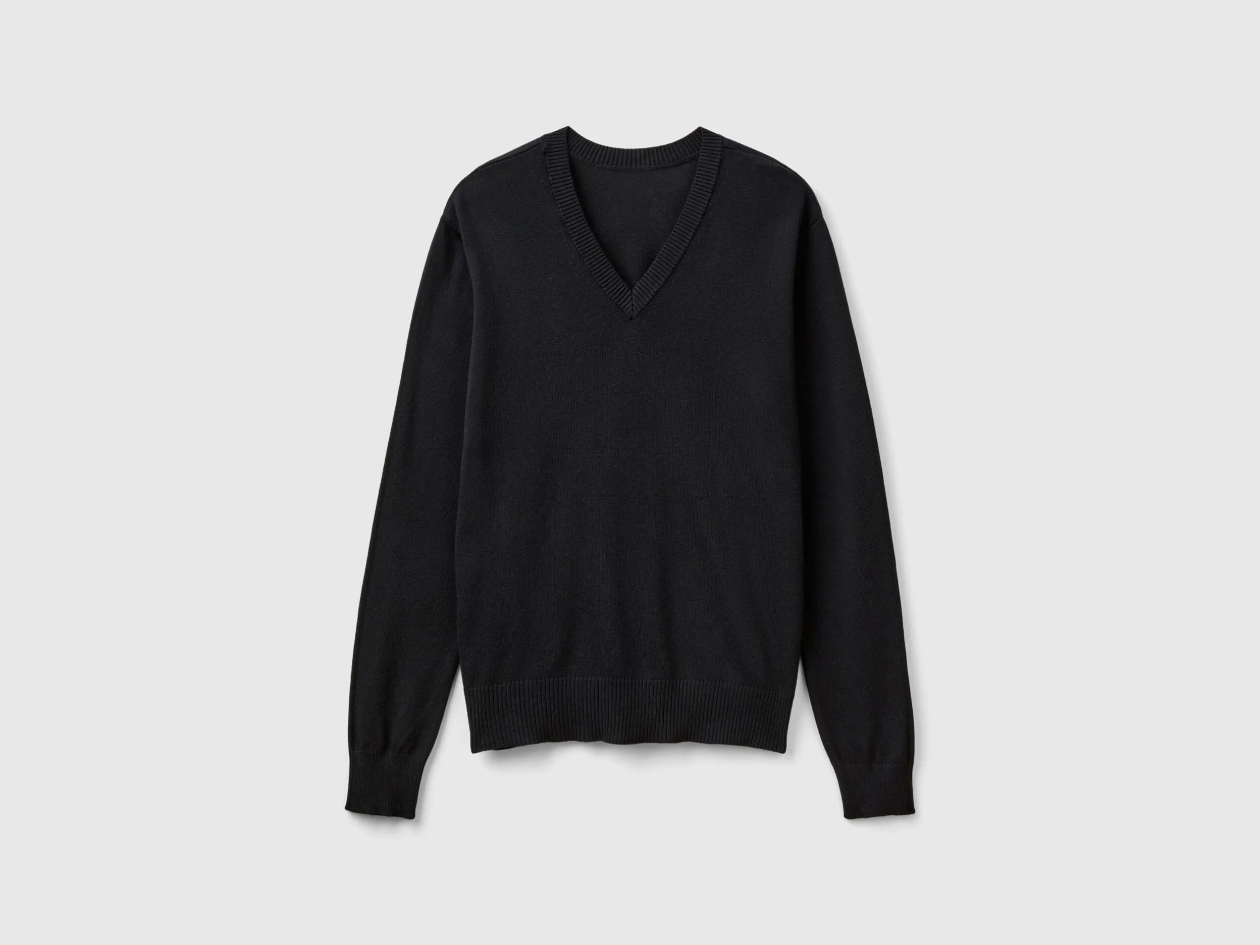 V-neck sweater in Modal® blend - Black | Benetton